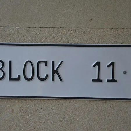 Iris Village * פאפוס