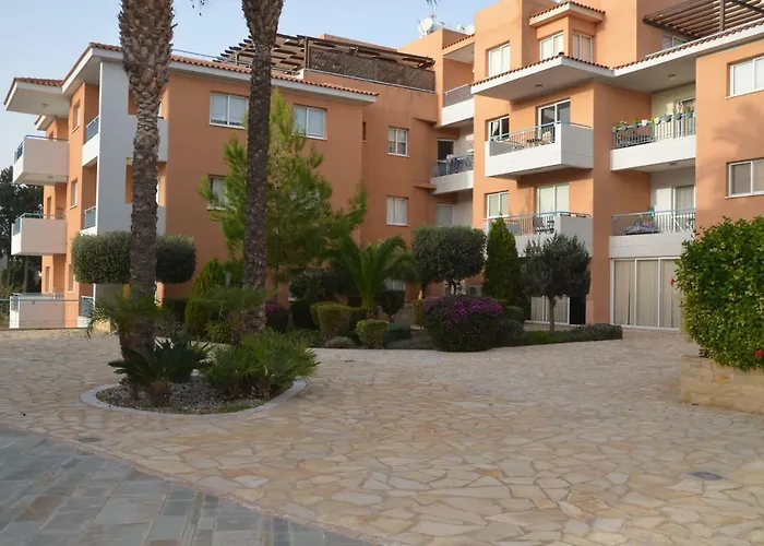 Iris Village Apartament *