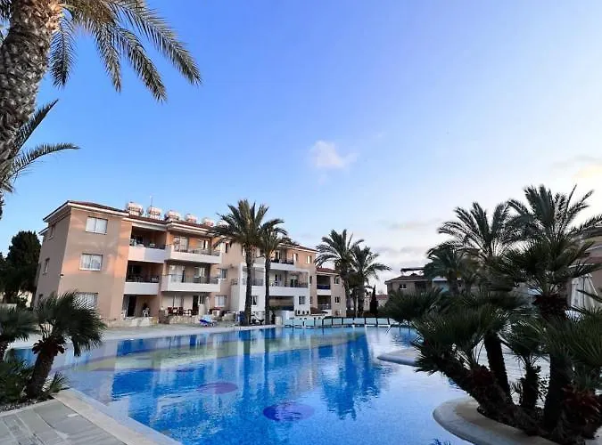 Iris Village شقة بافوس